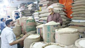 Rice prices are increasing in line with fuel prices: Wholesale prices increase by Tk 100-200  per sack